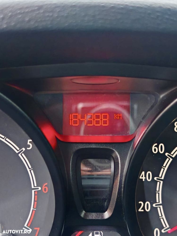 Ford Fiesta 1.25i Trend - 9