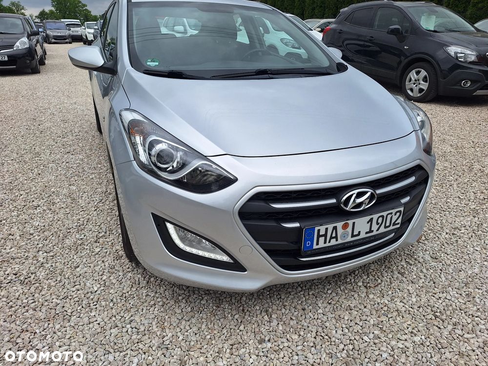Hyundai i30 blue 1.6 GDI Trend - 10
