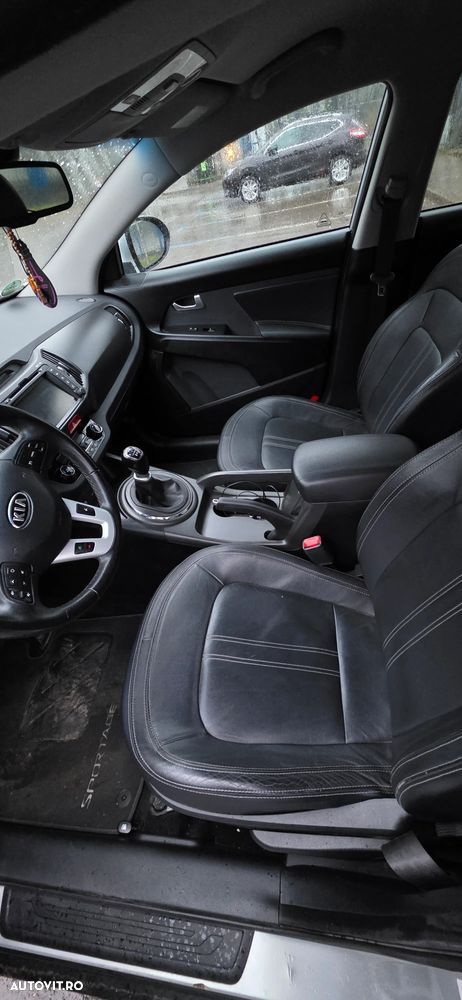 Kia Sportage 2,0 CRDI AWD Dream-Team Edition - 7