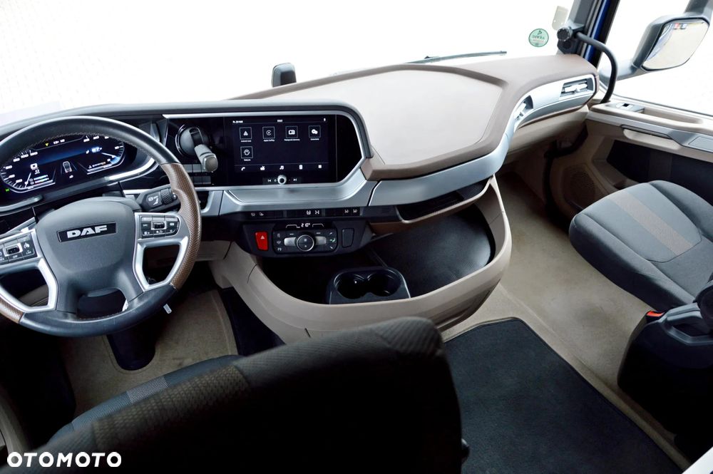 DAF XG+ 530 / ZF INTARDER / KLIMA POST. / FULL LED / ALUFELGI / - 29