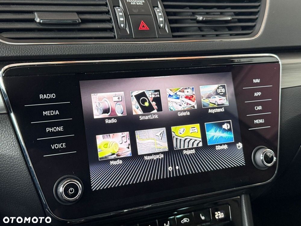 Skoda Superb 2.0 TDI SCR Style DSG - 24