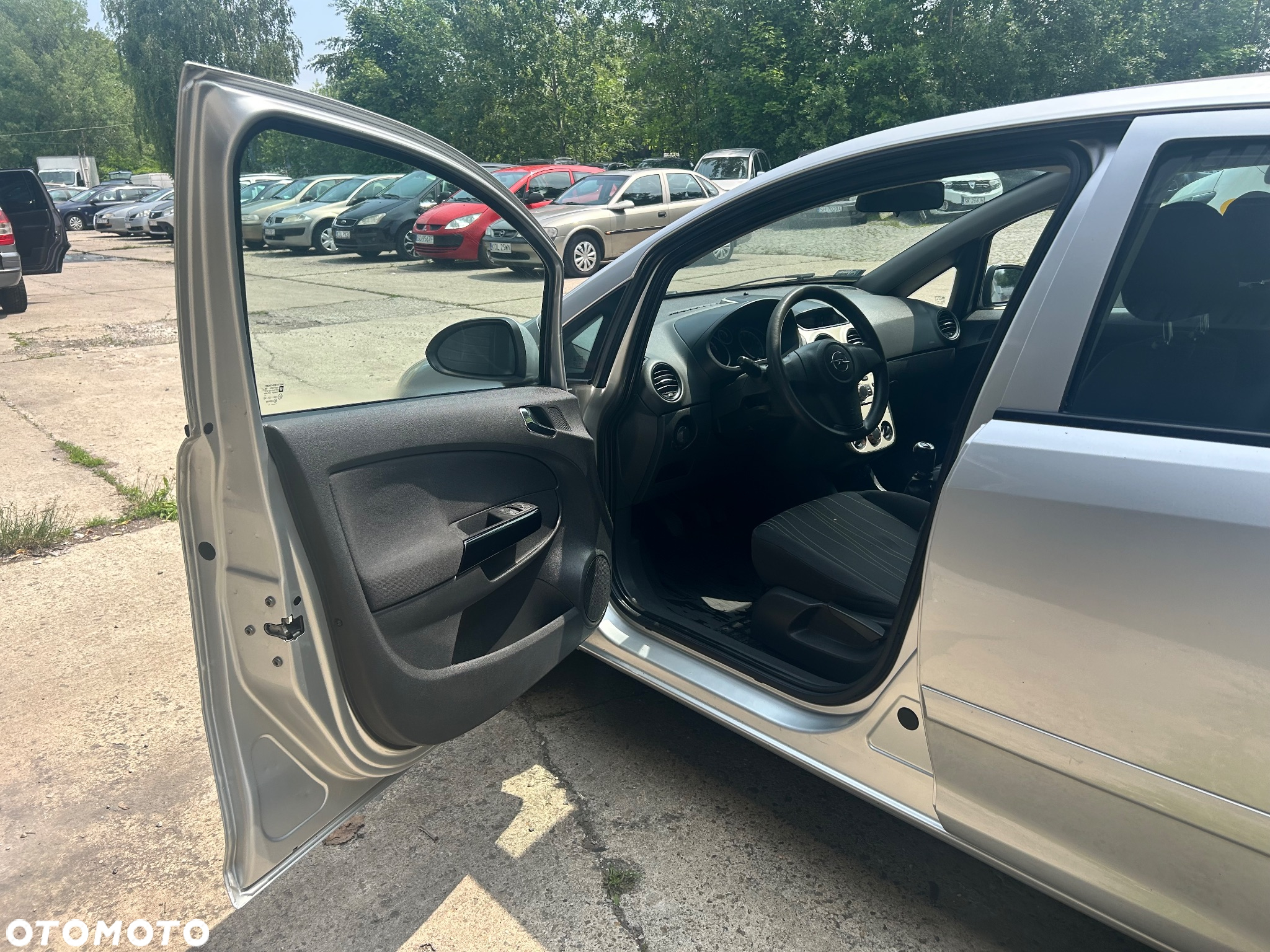Opel Corsa 1.2 16V Cosmo - 8