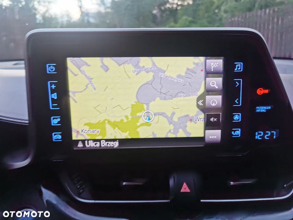 Toyota C-HR Lounge - 16
