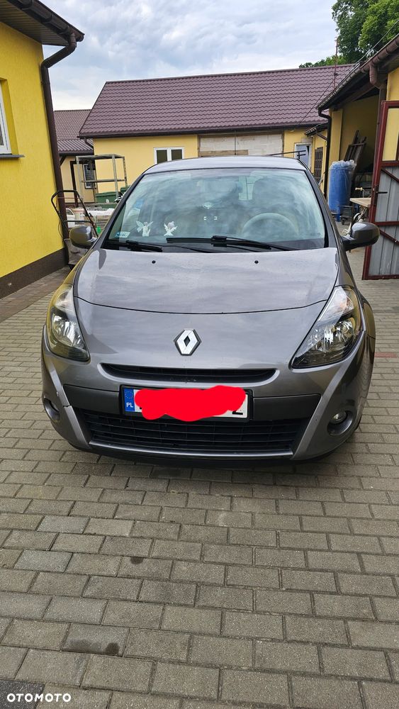 Renault Clio - 2