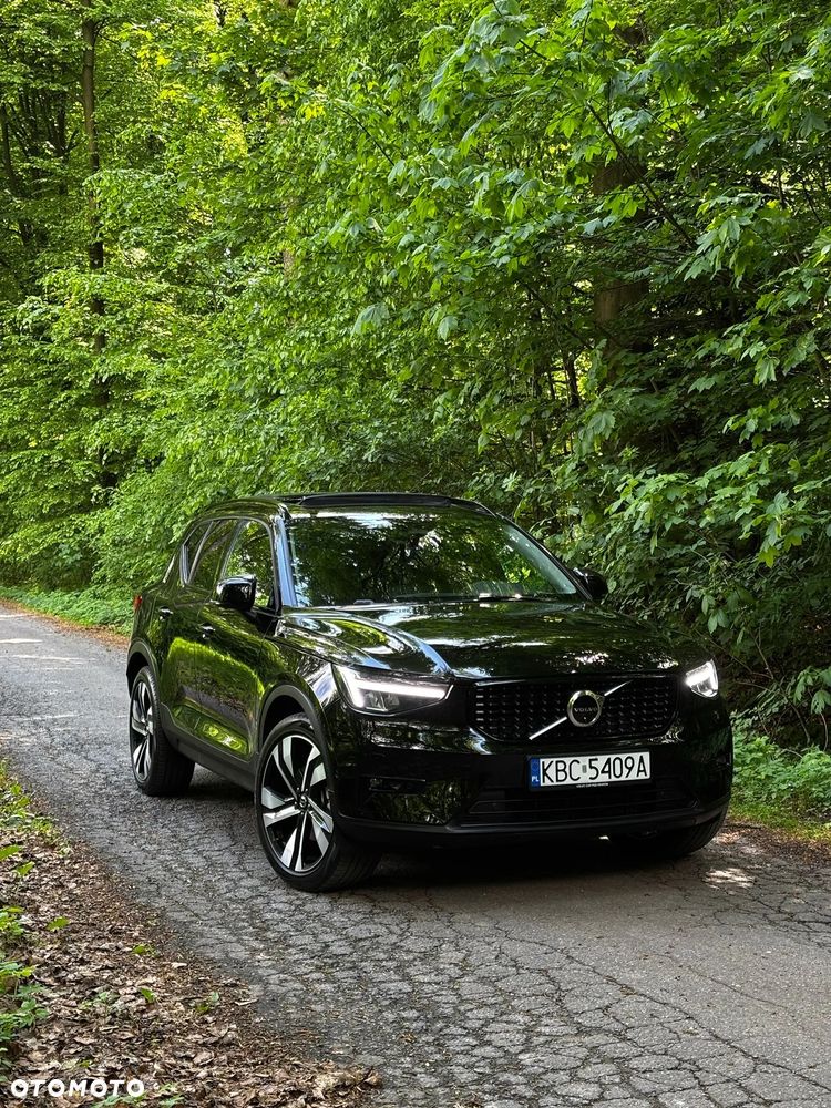 Volvo XC 40 B5 AWD Ultimate Dark - 4