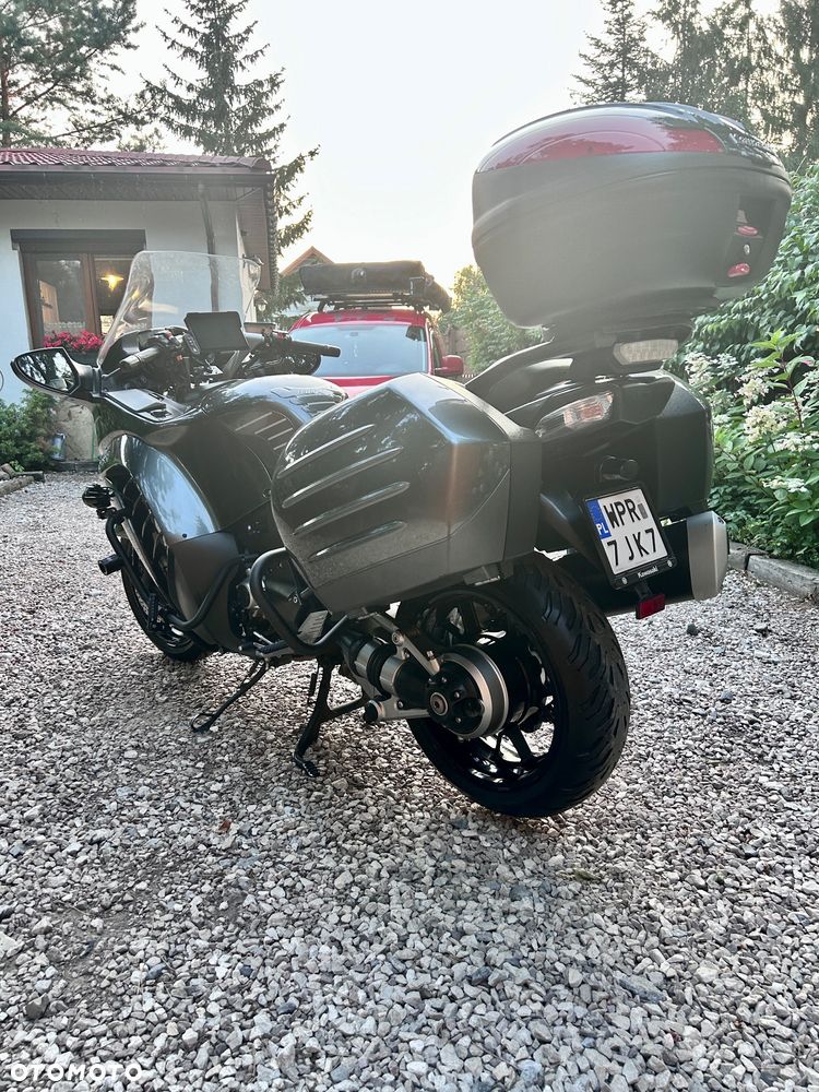 Kawasaki GTR - 8