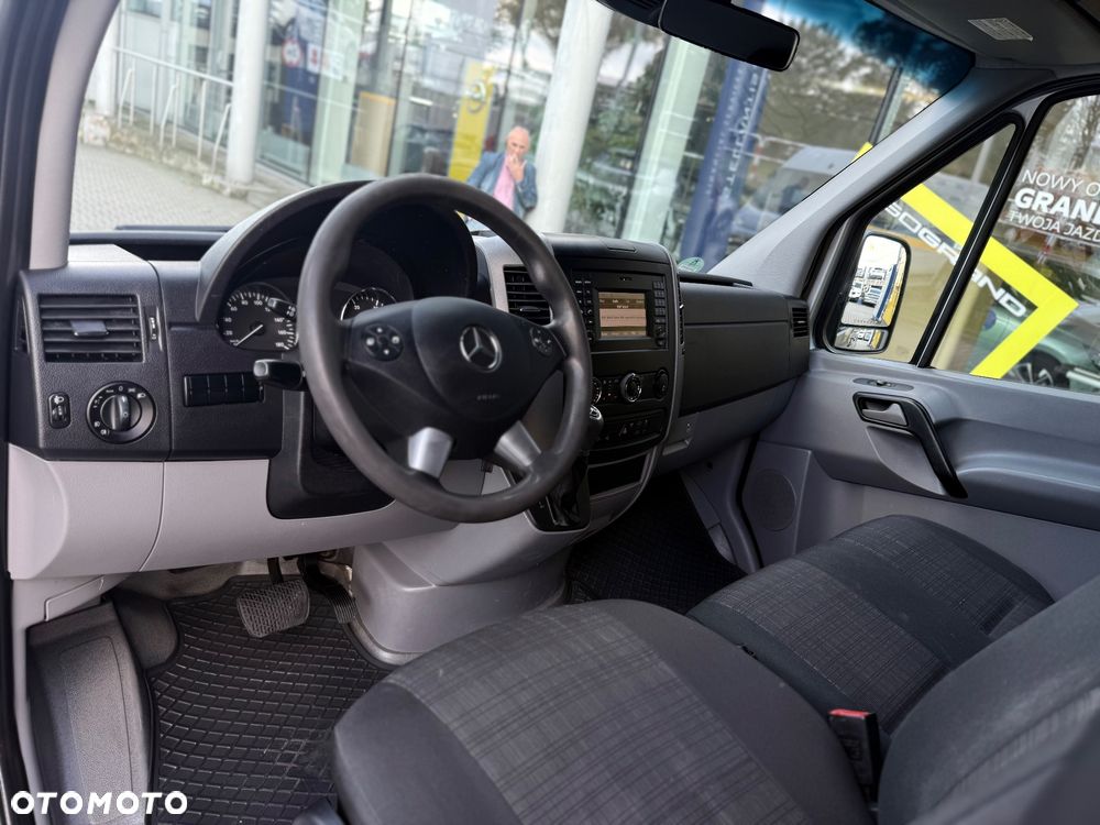 Mercedes-Benz SPRINTER - 15