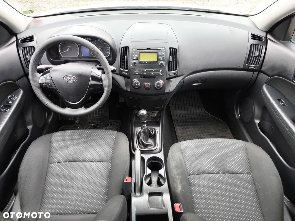 Hyundai i30 1.4 Classic + - 18