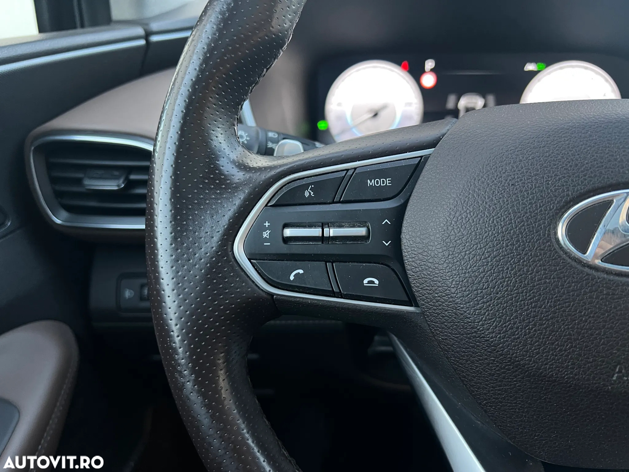 Hyundai Santa Fe Plug-in Hybrid 1.6 l 265 CP 4WD 6AT Luxury - 21