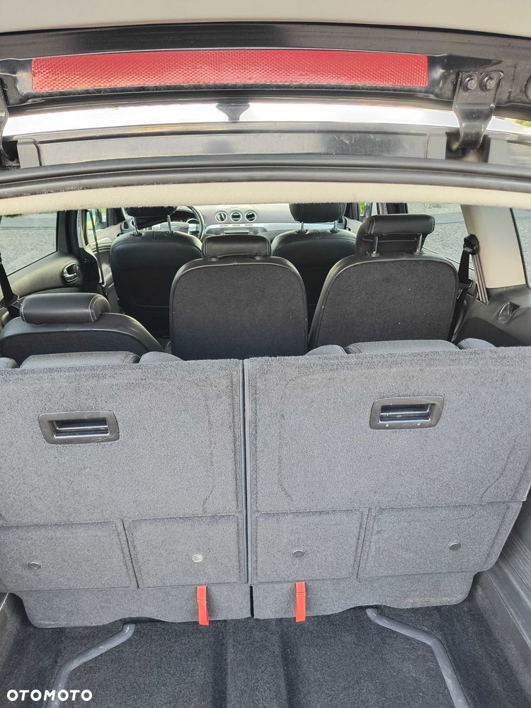 Ford S-Max - 8