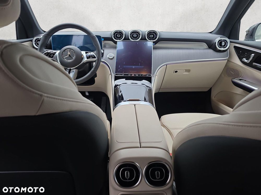 Mercedes-Benz GLC - 14