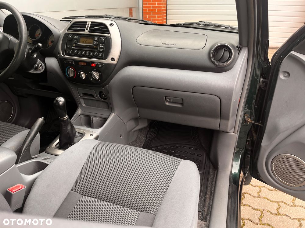 Toyota RAV4 1.8 VVT-i 4x2 - 33