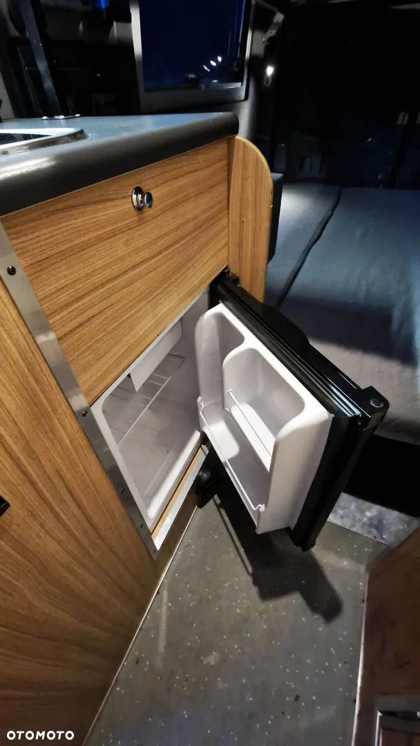 Mercedes-Benz Sprinter - 40