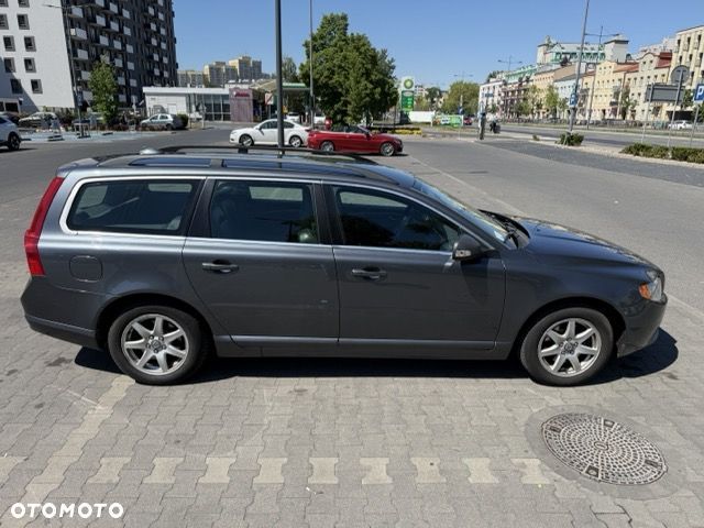 Volvo V70 2.0 - 12