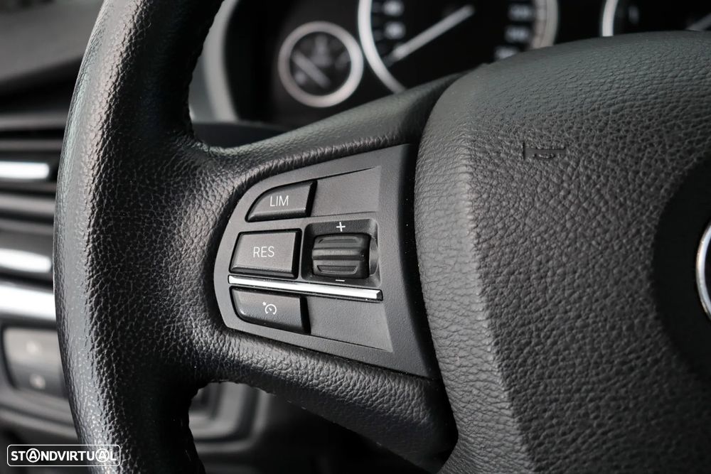 BMW X5 25 d sDrive Comfort 7L - 16