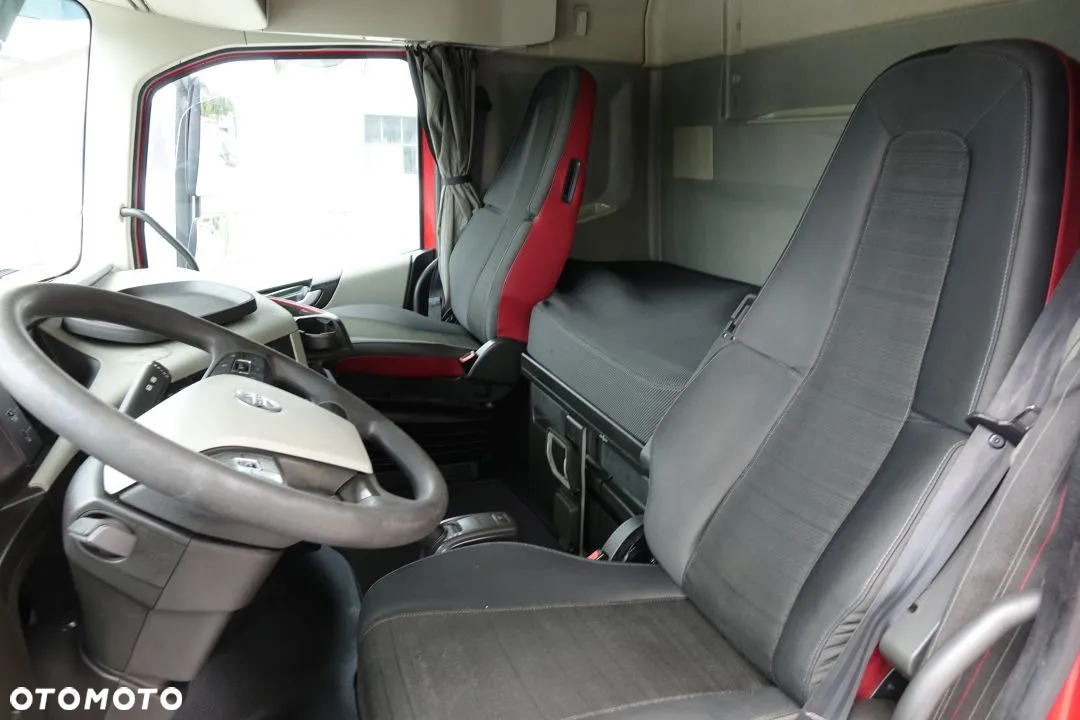 Volvo FH 500 GLOBETROTTER / STANDARD/ AUTOMAT / EURO 6 / RETARDER / LODÓWKA / KLIMATYZACJA POSTOJOWA/ 2 ZBIORNIKI PALIWA - 19