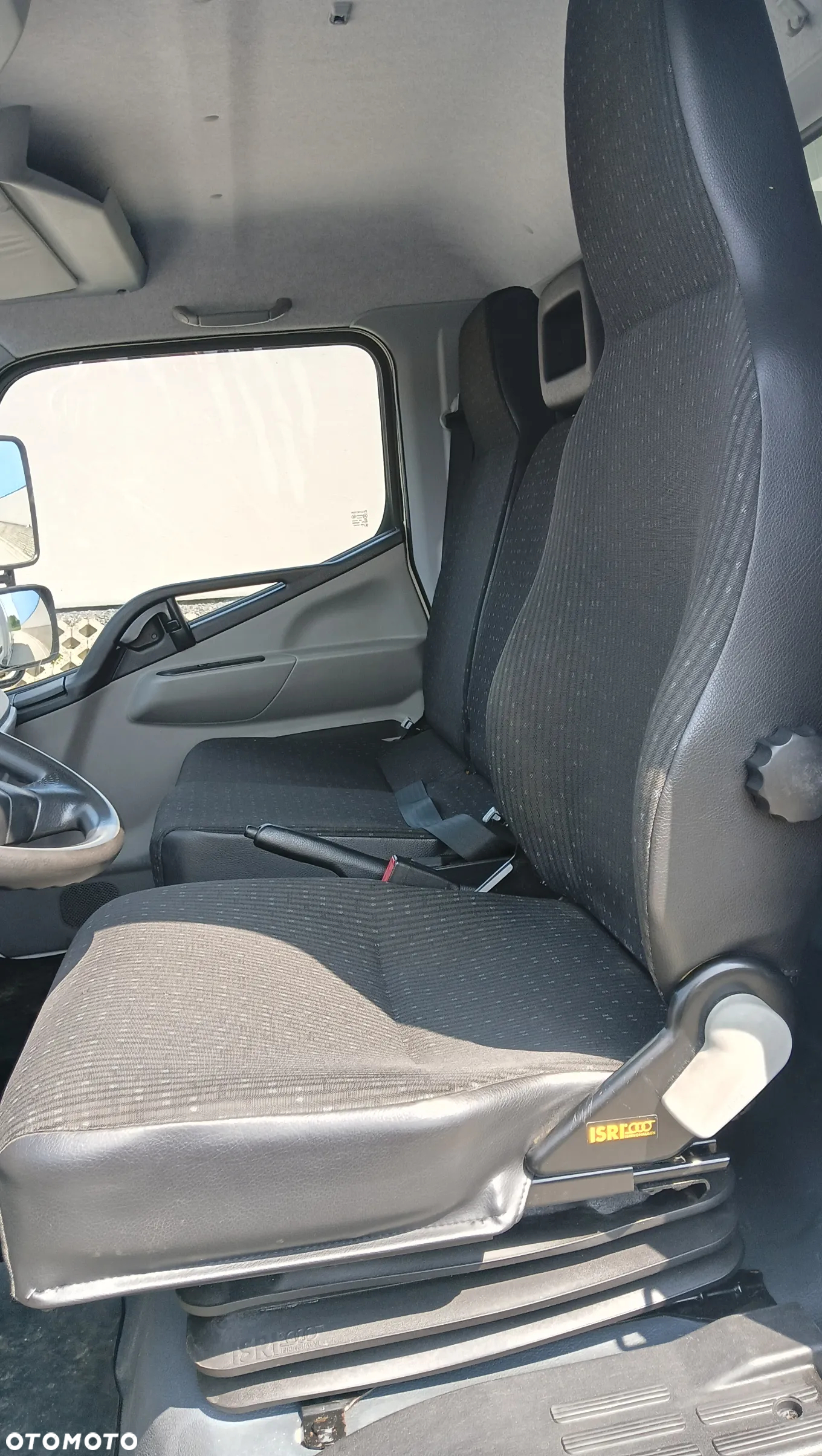 FUSO Mitsubishi Canter 7C15 - 7