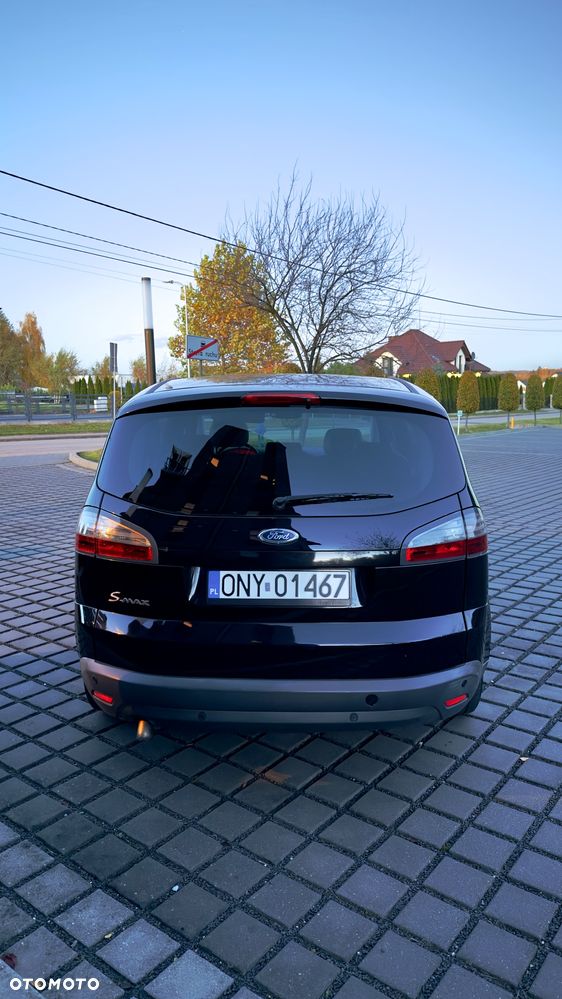 Ford S-Max - 11