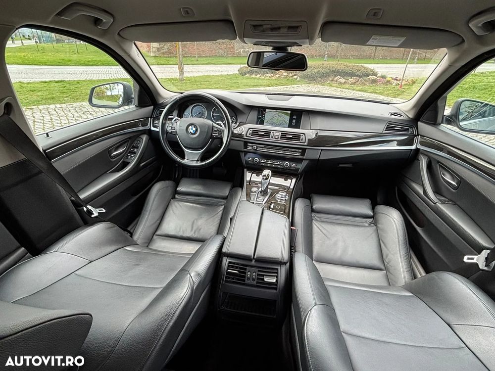 BMW Seria 5 525d xDrive AT - 7