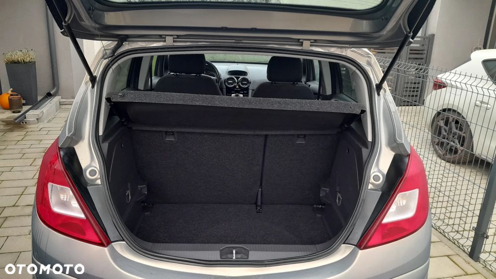 Opel Corsa 1.4 16V Color Edition - 12