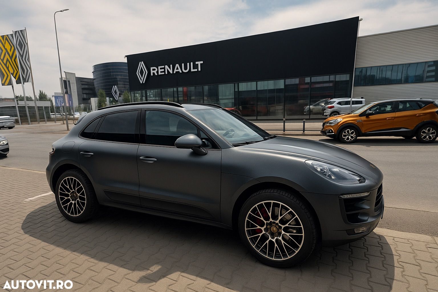 Porsche Macan - 1