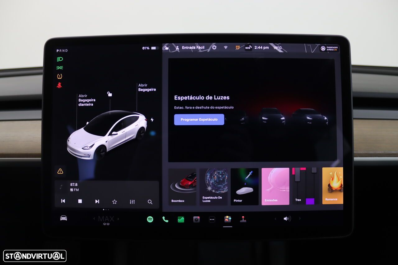 Tesla Model 3 - 24
