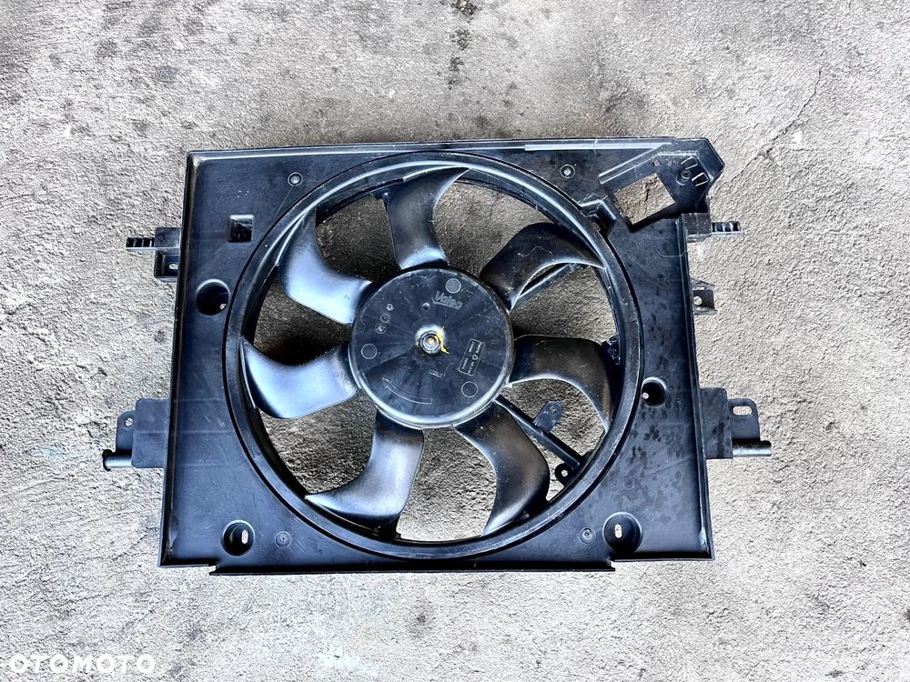 DACIA DUSTER II BENZYNA 1.3 TCE 1.6 SCE WENTYLATOR CHŁODNICY WIATRAK 214811626R