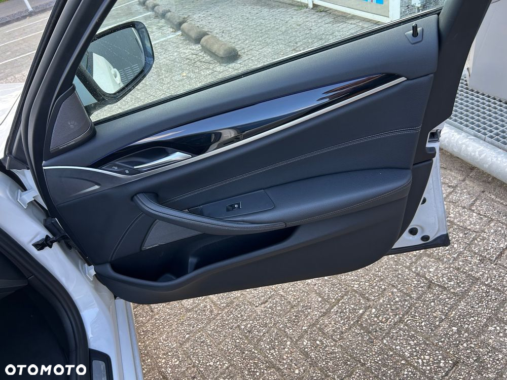 BMW Seria 5 540d xDrive Sport Line sport - 15