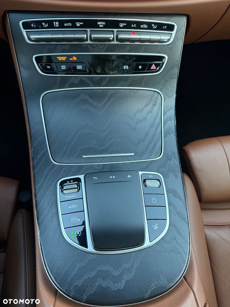 Mercedes-Benz Klasa E 400 d 4-Matic AMG - 23