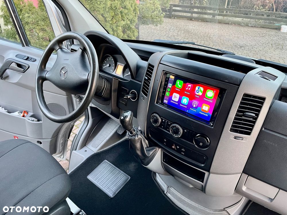 Mercedes-Benz Sprinter - 10