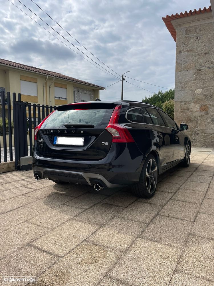 Volvo V60 1.6 D2 R-Design - 3