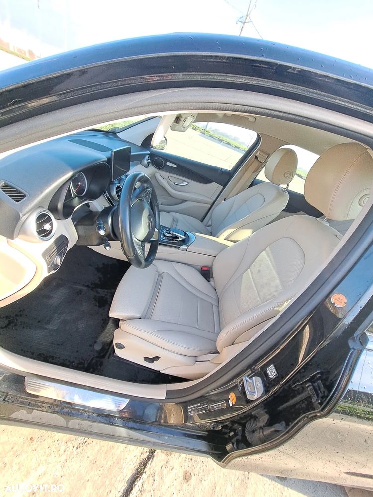 Mercedes-Benz GLC 220 d 4Matic 9G-TRONIC AMG Line - 17