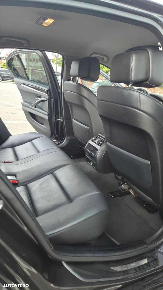 BMW Seria 5 520d - 8