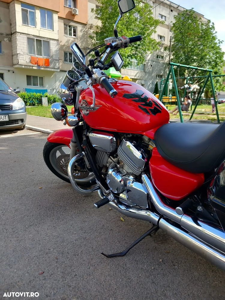Honda VF 750C Magna - 1