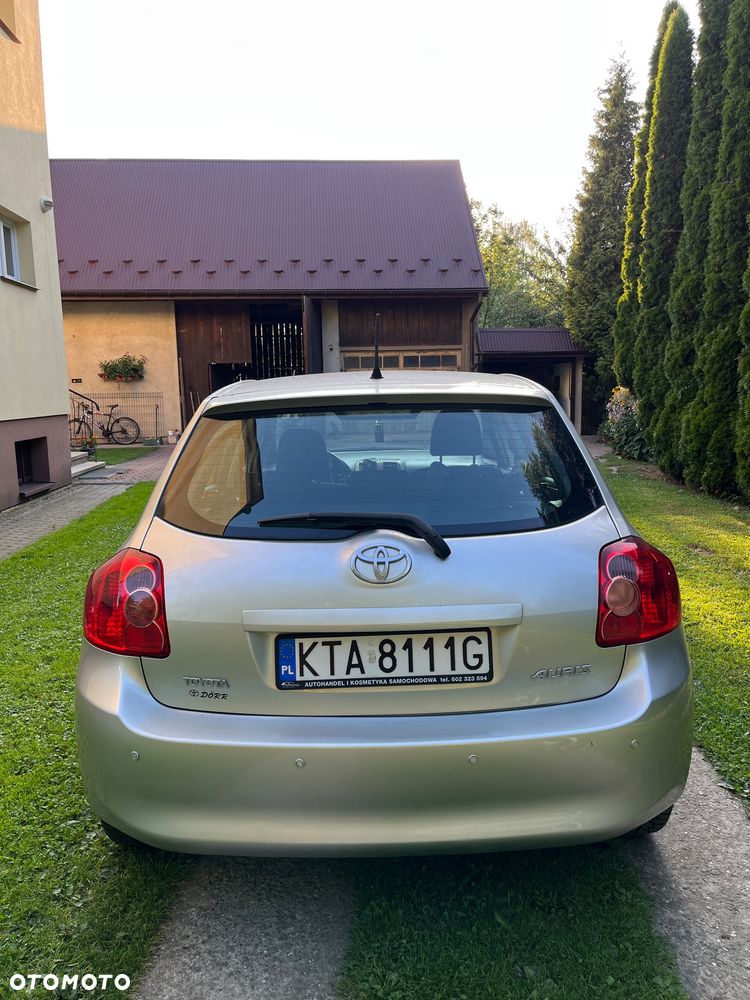 Toyota Auris 1.6 VVT-i Executive - 5