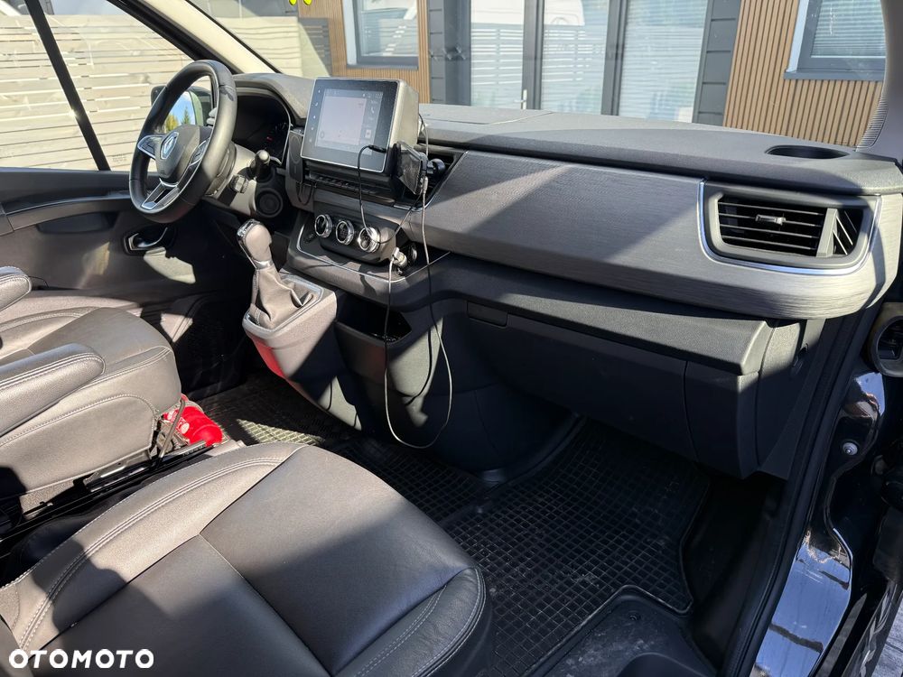 Renault Trafic - 11