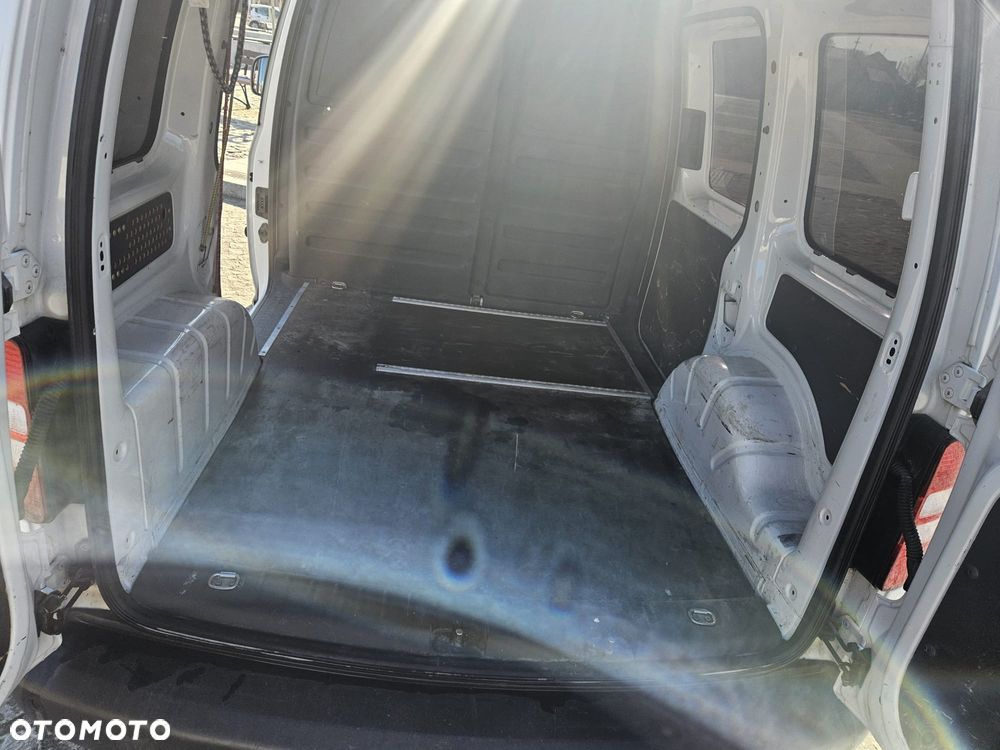 Volkswagen Caddy - 4