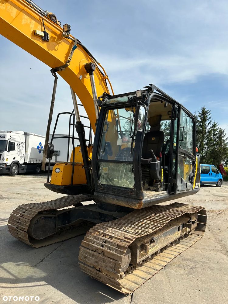 JCB JS 130 LC+ - 2