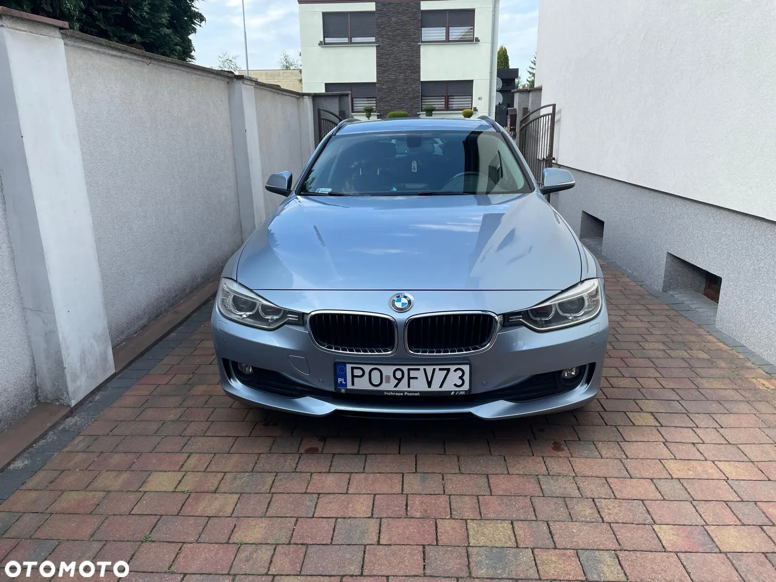 BMW Seria 3 318d Touring - 2