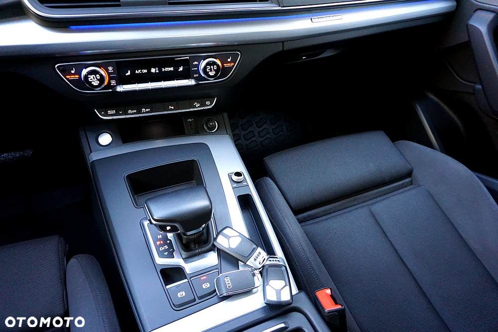Audi Q5 40 TDI quattro S tronic S line business - 34