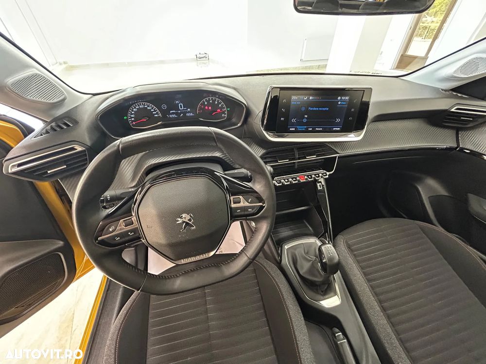 Peugeot 208 1.2 L PureTech STT Active - 14