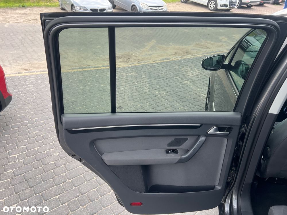 Volkswagen Touran 2.0 TDI DPF Comfortline DSG - 18