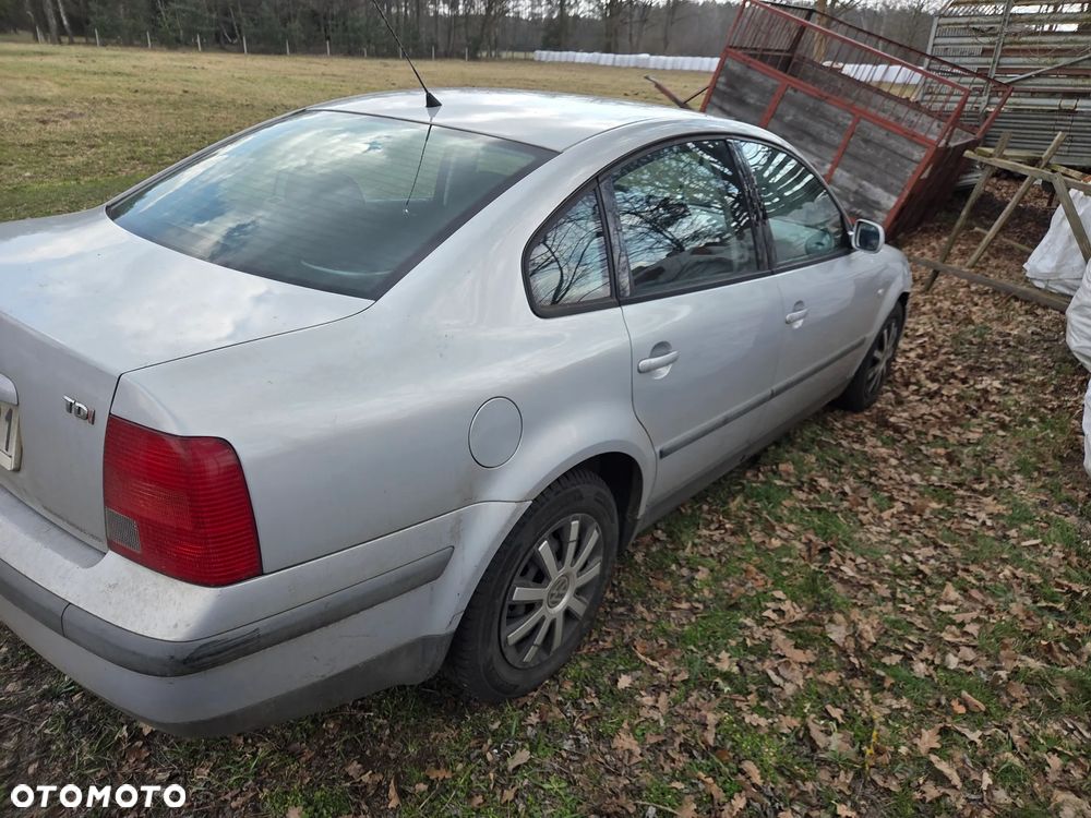 Volkswagen Passat 1.9 TDI - 12