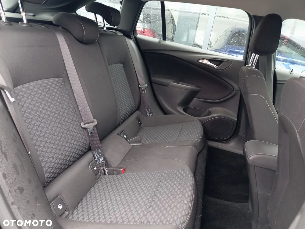 Opel Astra 1.2 Turbo Business Edition - 17