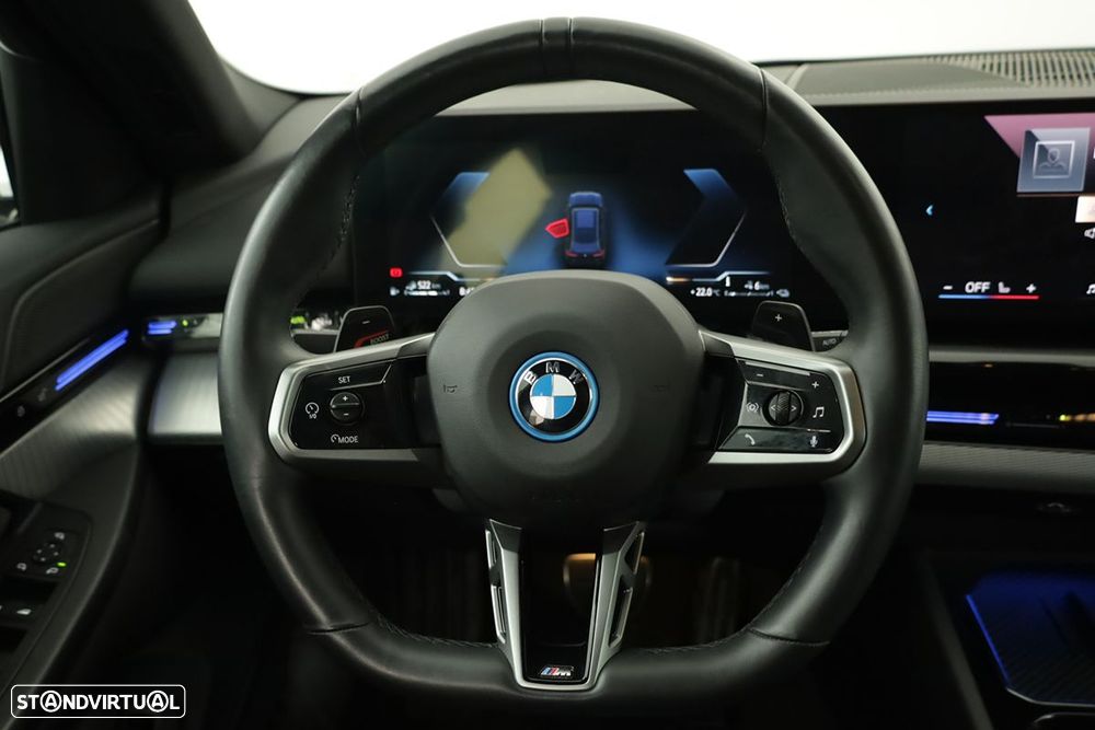 BMW 530 e Pack Desportivo M - 17
