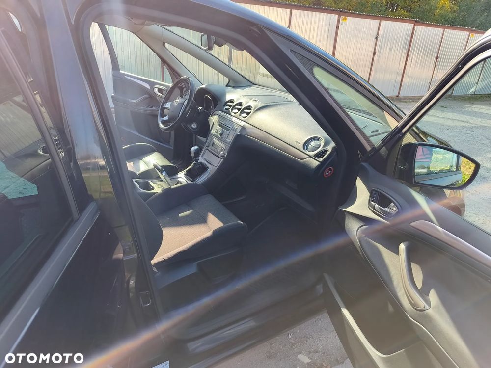 Ford S-Max - 9