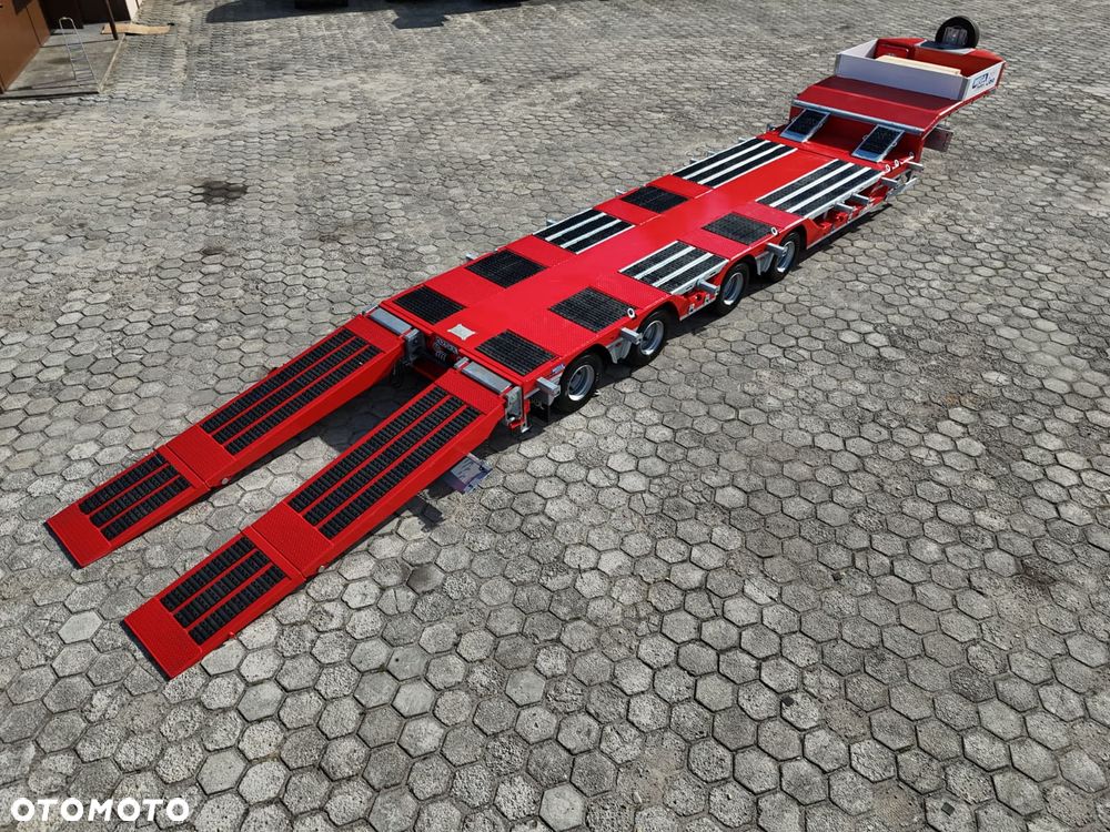 Inny 4 OSIOWA NISKOPODWOZIOWA z zagłębieniami na koła, rozciągana 5.000mm, długie najazdy 70T DMC - 17