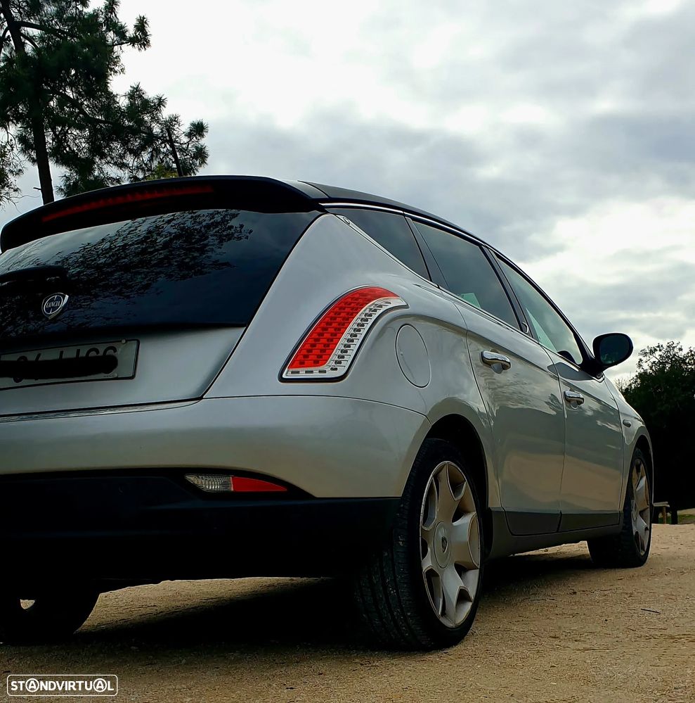 Lancia Delta 1.9 M-Jet TwinTurbo Platinum - 8