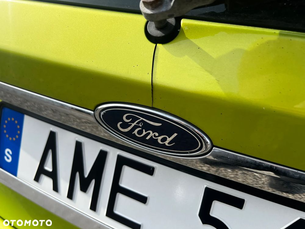 Ford Fiesta 1.25 Ambiente - 26