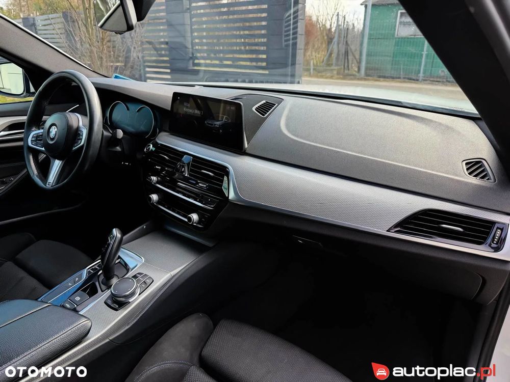 BMW Seria 5 520d M Sport sport - 29